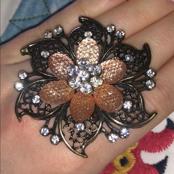 Nordstrom Jewelry - 🧉 Ornate Floral Ring